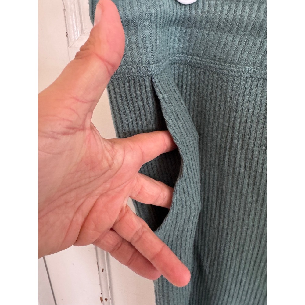 Beyond Yoga Your Line midi sweat pants size large - Picture 3 of 8